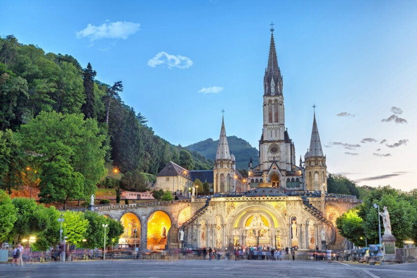 Pellegrinaggi a Lourdes in Bus Partenze dalla Sardegna da Cagliari dal 22 al 29 Luglio 2015 a 850 € Tutto Compreso